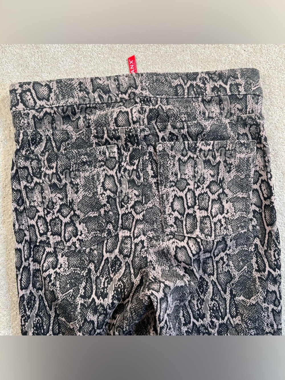Spanx Leggings Jean-ish Animal Print Snake Gray 2 Pockets Women's Small - Picture 6 of 14